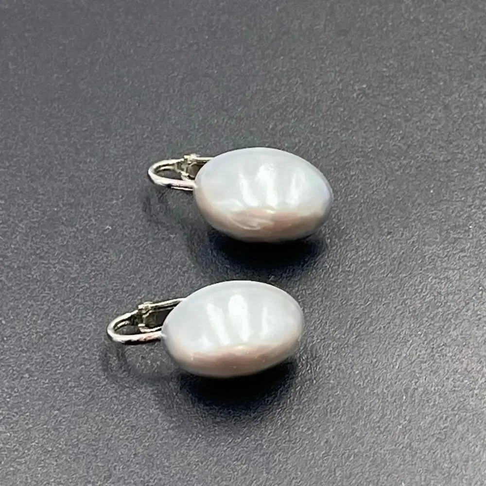 Kenneth Jay lane Faux Gray Pearl Clip on‎ Silver tone Vintage Signed Earrings - Picture 7 of 8